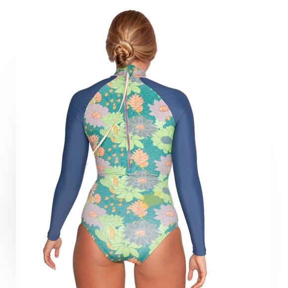 Seea Gaviotas Surf Suit in Mirage - Picture 3 of 6